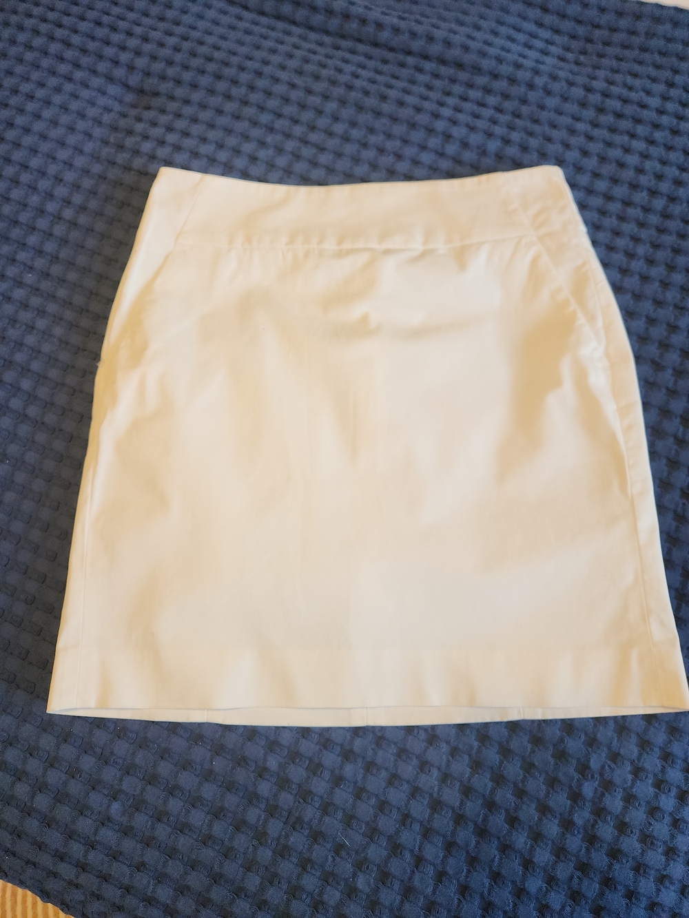 Ann Taylor White Mini Skirt - Classic Cut